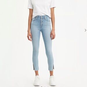 Levi's Women's Sky Blue Cropped Jeans